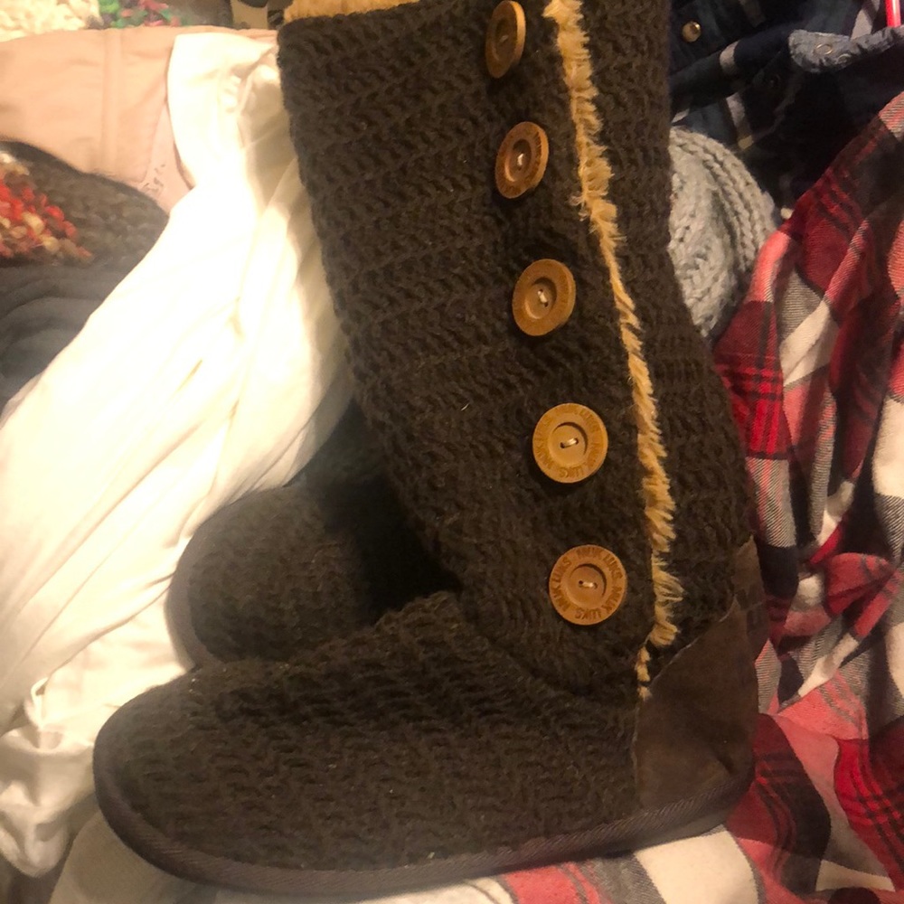 Dark brown  warm very comfy